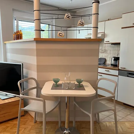 Der Landsitz Lägenhet